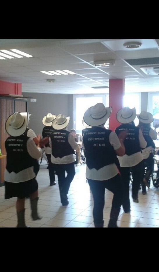 DEMONSTRATION COUNTRY LINE DANCE